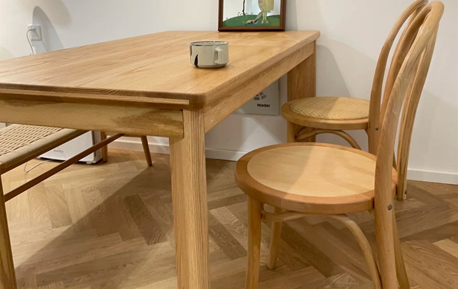 American red oak table and chairs